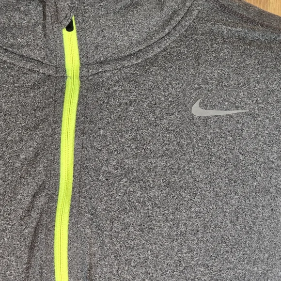 Nike Dri-Fit "Running" Reflective Training Sweatshirt - Picture 8 of 12